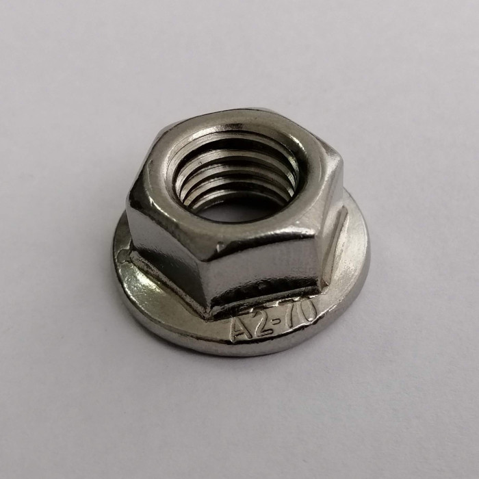 Гайка с фланцем нержавеющая DIN 6923 М12 А2